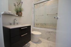 3055177 Brighouse Way-large-048-Bathroom-1500x1000-72dpi